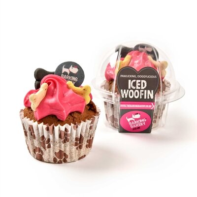 The barking bakery vanilla woofin met roze glazuur